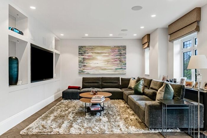 7 Bedroom Property To Rent In Harman Drive, The Hocrofts, NW2