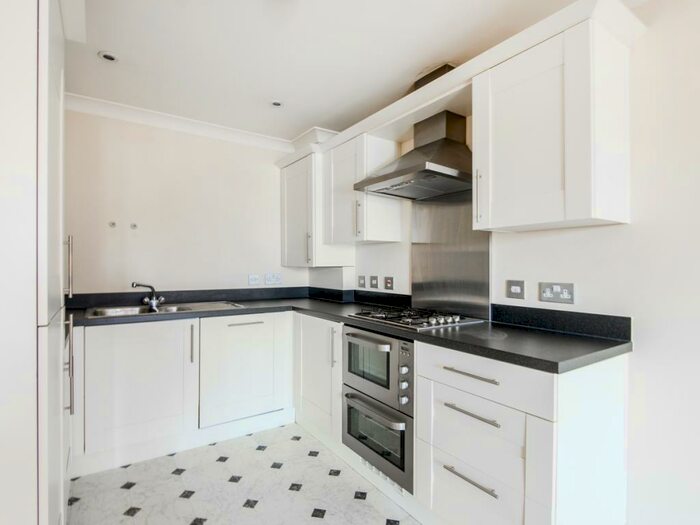 2 Bedroom Apartment To Rent In Bicester Road, Kidlington, OX5