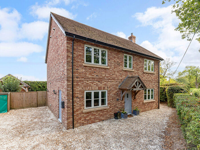 4 Bedroom Detached House For Sale In Church Lane, Newbury, RG20