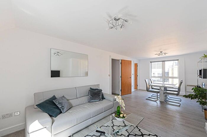 3 Bedroom Flat To Rent In Matthew Parker Street, Westminster, London, SW1H