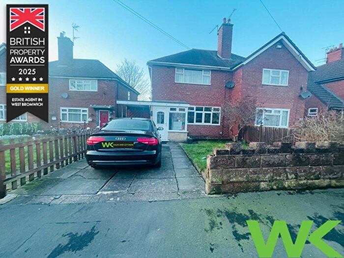 3 Bedroom Semi Detached House For Sale In Canterbury Road, West Bromwich, B71