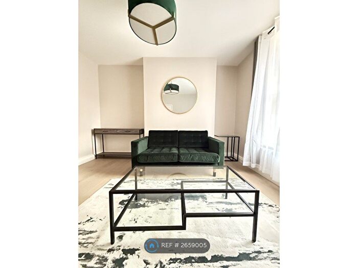 1 Bedroom Flat To Rent In Camlet St., London, E2