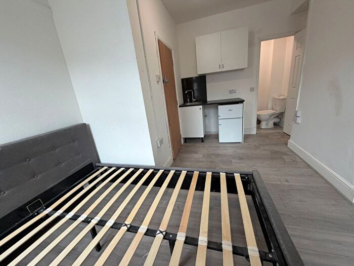 Studio To Rent In Edgware, HA8