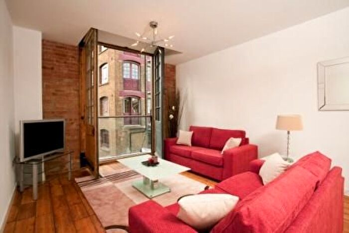 3 Bedroom Flat To Rent In Back Church Lane, Liverpool Street, E1