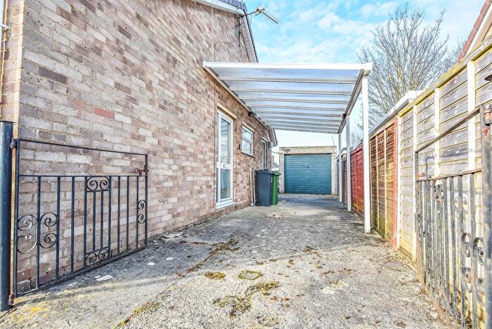2 Bedroom Bungalow For Sale In Stonelea, Dursley, GL11