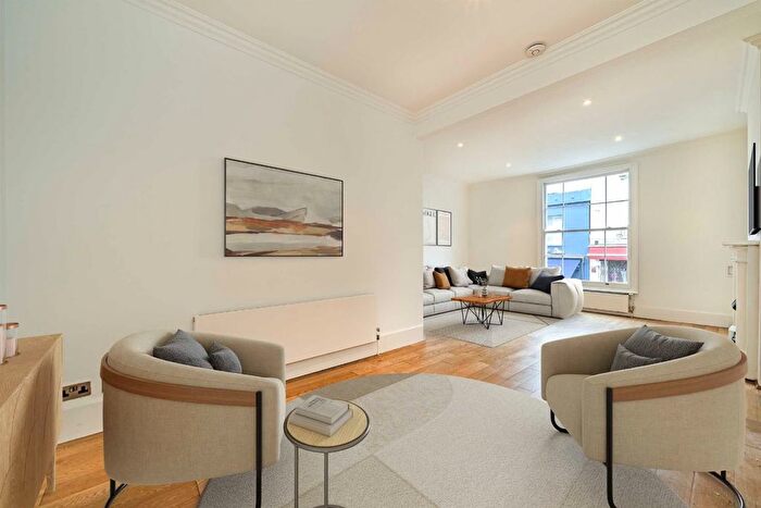 2 Bedroom Maisonette To Rent In Portobello Road, Notting Hill, W11