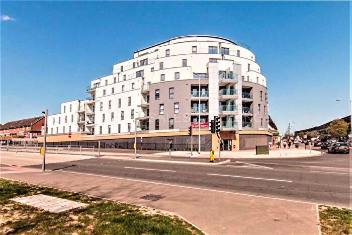 2 Bedroom Flat To Rent In Loughton, IG10