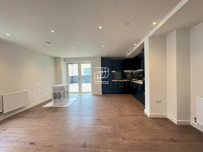 1 Bedroom Flat To Rent In Blenheim Mansions, Clarendon, London, N8