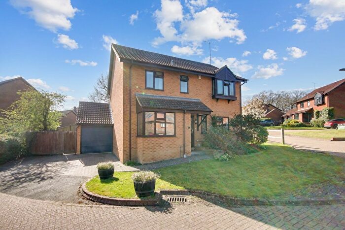 4 Bedroom Detached House For Sale In Overton Shaw, East Grinstead, RH19
