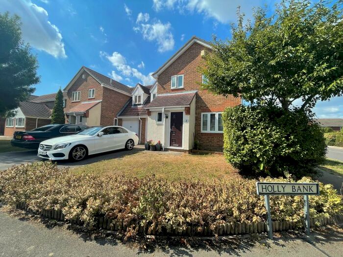 3 Bedroom House To Rent In Holly Bank, Langdon Hills, Basildon, SS16
