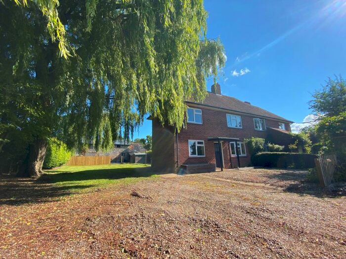 3 Bedroom Semi-Detached House To Rent In Gt Barton, Suffolk, IP31