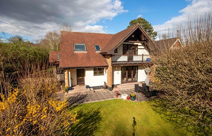 4 Bedroom Detached House For Sale In Penmans Hill, Chipperfield, WD4