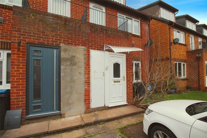 1 Bedroom Flat To Rent In Glenbuck Road, Surbiton, Surrey, KT6
