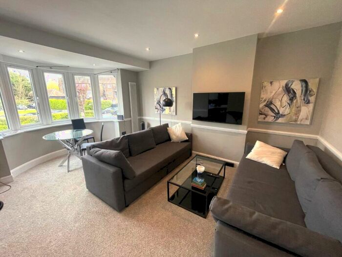 1 Bedroom Flat To Rent In Goodwyn Avenue, Mill Hill, NW7