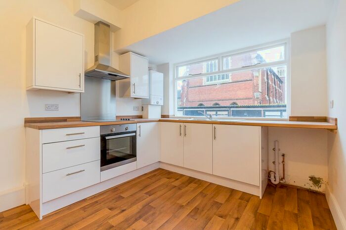 2 Bedroom Flat To Rent In Lawn Road, Doncaster, DN1