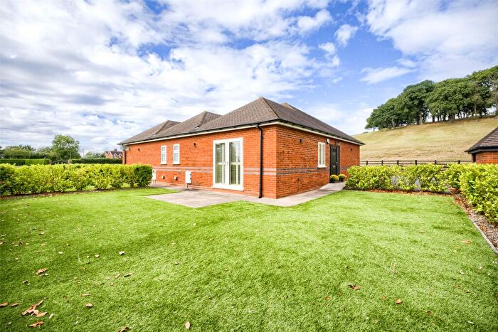 1 Bedroom Bungalow To Rent In Lilley Green Road, Alvechurch, Birmingham, Worcestershire, B48