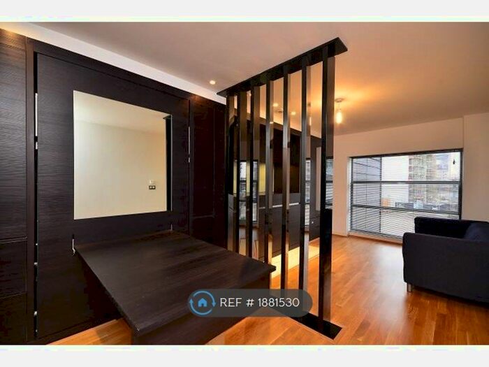 1 Bedroom Studio To Rent In Great West Road, Brentford, TW8