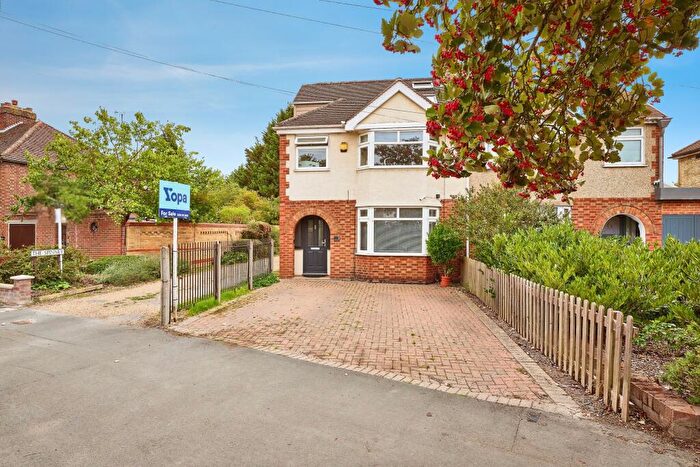 4 Bedroom Semi-Detached House For Sale In Birdwood Road, Cambridge, CB1