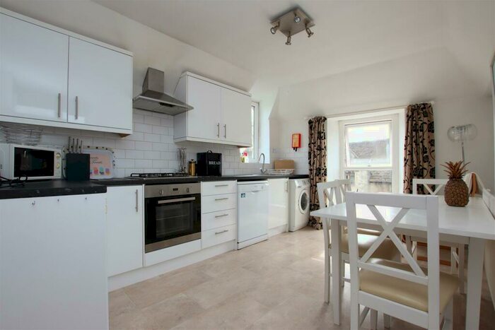 1 Bedroom House To Rent In High Street, Batheaston, BA1