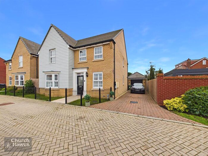 4 Bedroom Detached House For Sale In Manor Way, North Fambridge, CM3