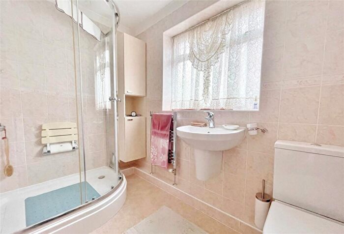 2 Bedroom Bungalow For Sale In Ainsdale Road, Worthing, West Sussex, BN13