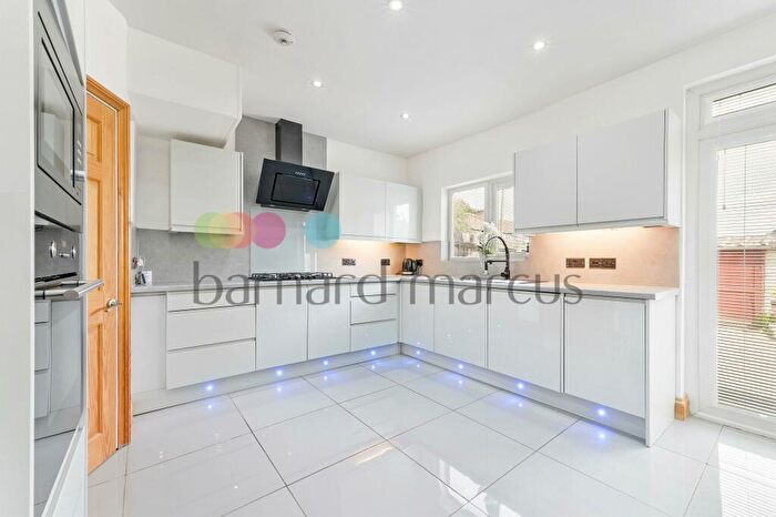 3 Bedroom House To Rent In Nutfield Road, Thornton Heath, CR7