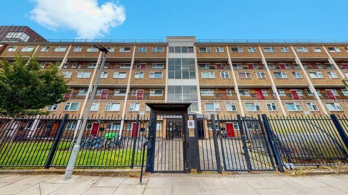 3 Bedroom Maisonette To Rent In Cobden House, Nelson Gardens, Bethnal Green, Cambridge Heath Road, London, E2