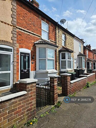 3 Bedroom Terraced House To Rent In Cromwell Road, Rushden, NN10