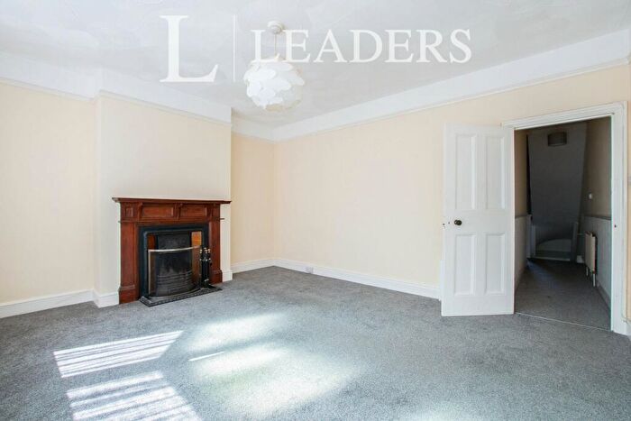 2 Bedroom Flat To Rent In Queens Road, Westbourne, BH2