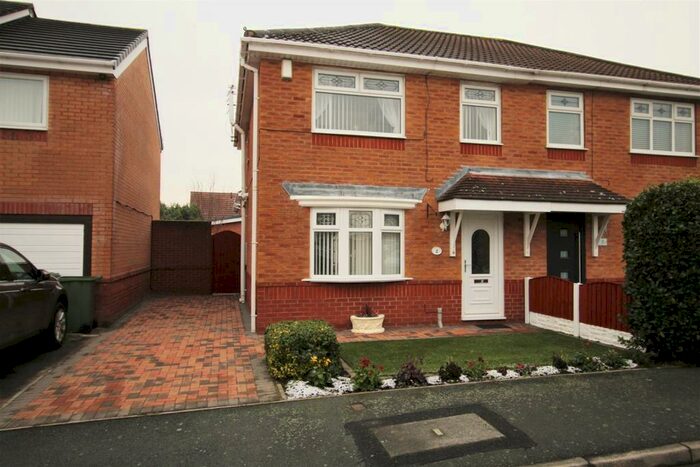 3 Bedroom Semi-Detached House To Rent In Twigden Close, Liverpool, L10