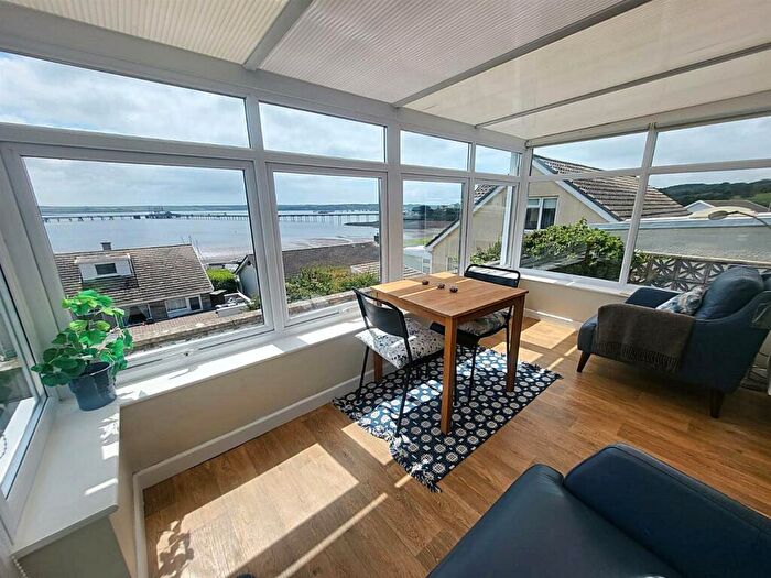 3 Bedroom Detached Bungalow For Sale In Fairsea Close, Hakin, Milford Haven, SA73