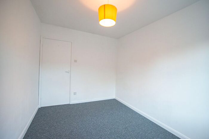 2 Bedroom Flat To Rent In Cliff Road, Hornsea, HU18