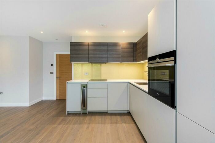 2 Bedroom Apartment To Rent In Finchley Road, London, NW3