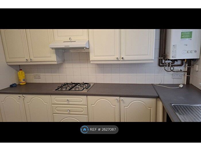 3 Bedroom Semi-Detached House To Rent In Sunderland, Sunderland, SR4