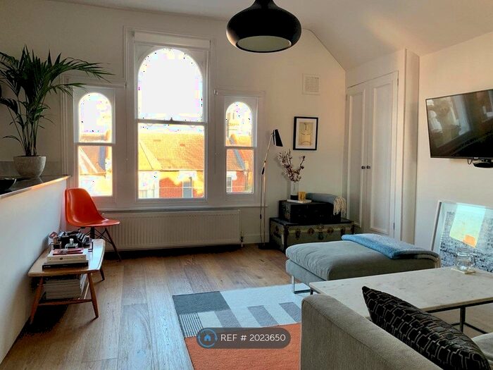 1 Bedroom Flat To Rent In Oakfield Road, London, N4