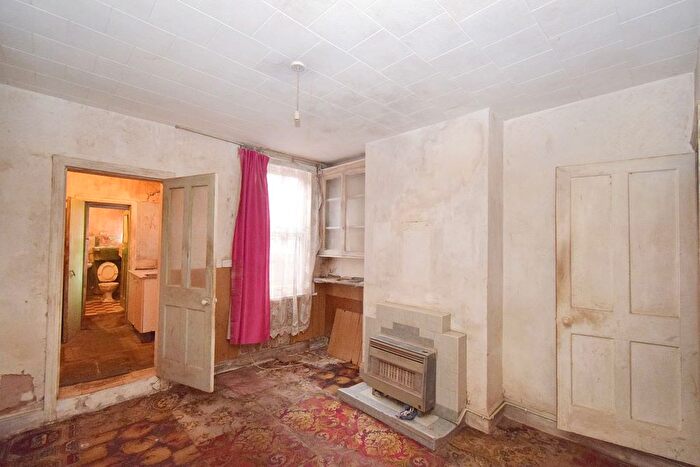 2 Bedroom Terraced House For Sale In Dean Street, Coventry, West Midlands, CV2
