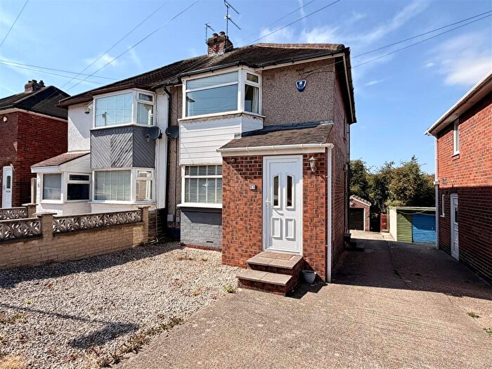 2 Bedroom Semi-Detached House To Rent In Stanage Rise, Sheffield, S12