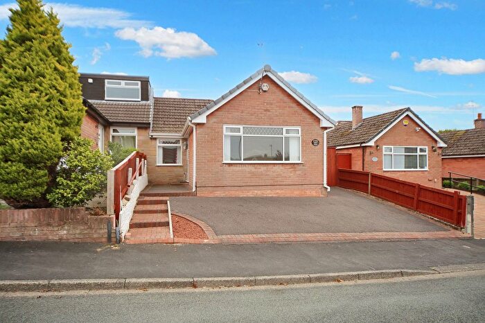 2 Bedroom Semi-Detached Bungalow For Sale In Lyndon Avenue, Shevington, WN6