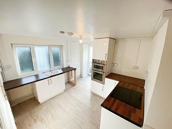 1 Bedroom Semi Detached House To Rent In Milborough, SA9