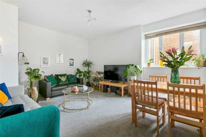 1 Bedroom Apartment To Rent In Highbury Grove, London, N5