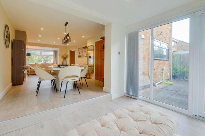 3 Bedroom Detached House To Rent In Sutton Close, Oadby, Leicester, LE2