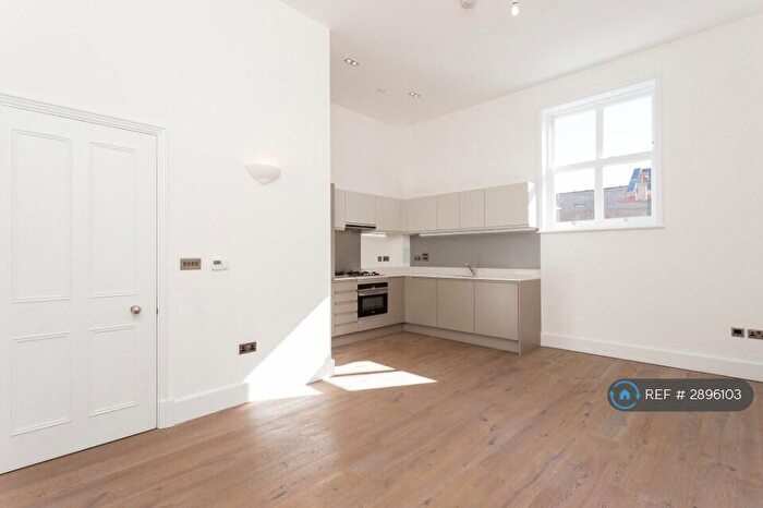 1 Bedroom Flat To Rent In Woolwich, London, SE18