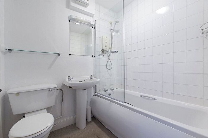 1 Bedroom Flat To Rent In Nicolson Street, Newington, Edinburgh, EH8