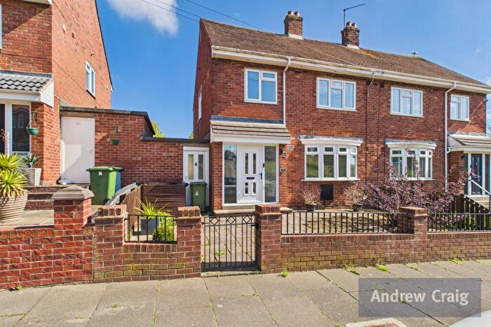 3 Bedroom Semi-Detached House For Sale In Southend Road, Sunderland, SR3