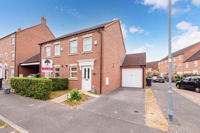 2 Bedroom Semi-Detached House For Sale In Parsons Road, Langley, SL3