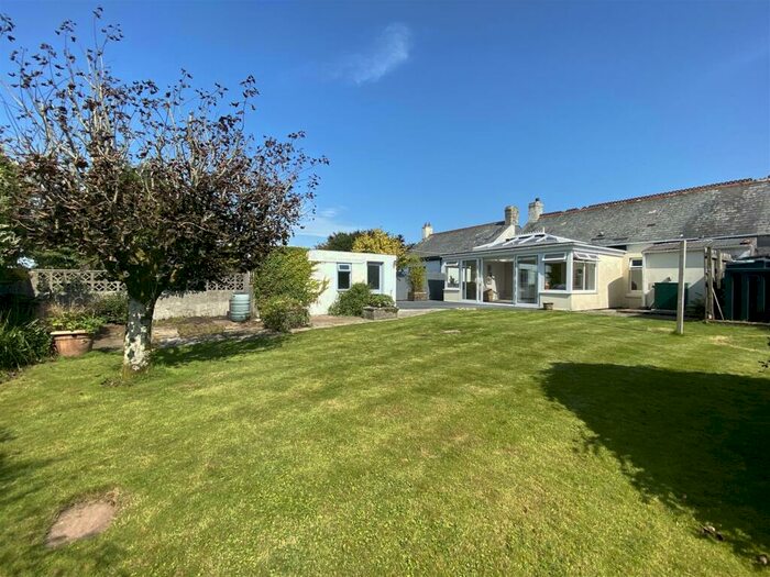 3 Bedroom Semi-Detached Bungalow For Sale In St. Dennis, St. Austell, PL26