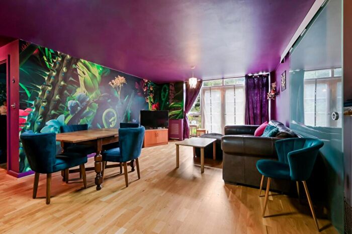 2 Bedroom Apartment For Sale In The Renovation, London, E16