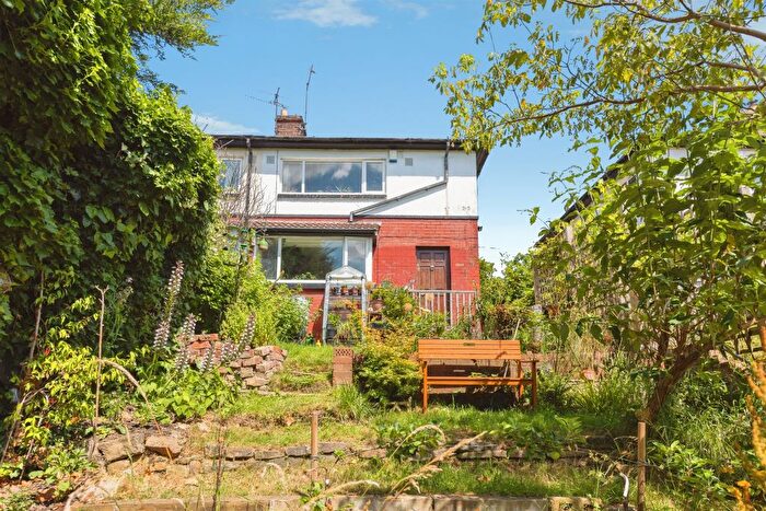 3 Bedroom Semi-Detached House For Sale In Kirkstall Road, Leeds, LS4