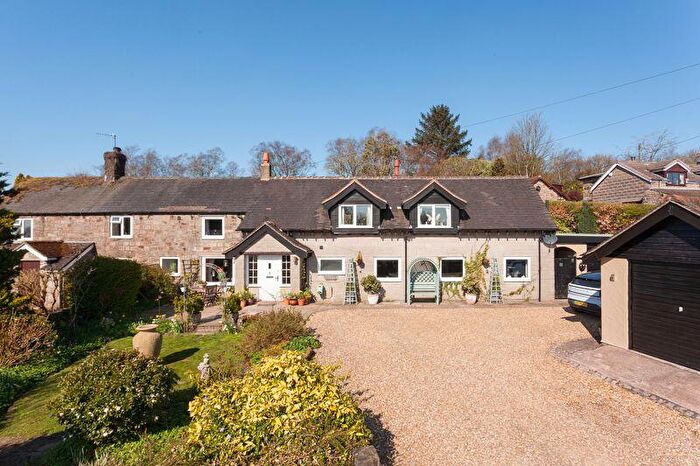 4 Bedroom Semi-Detached House For Sale In Nick I' Th' Hill, Congleton Edge, Congleton, CW12