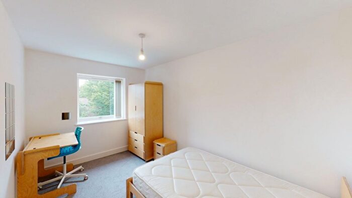 3 Bedroom Flat To Rent In Kilbourn Street, Nottingham, NG3